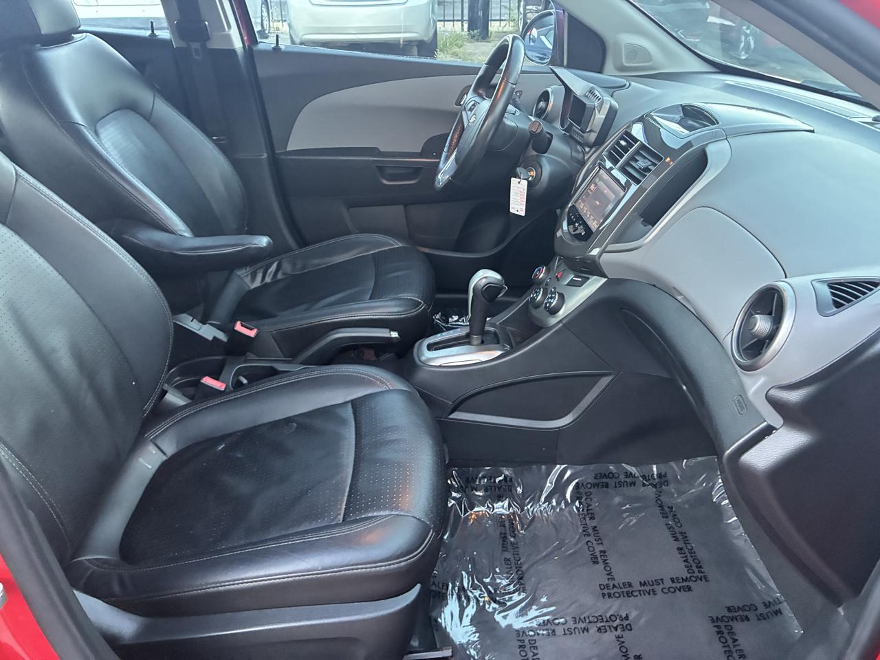 Chevrolet Sonic LTZ Auto 5-Door 2014