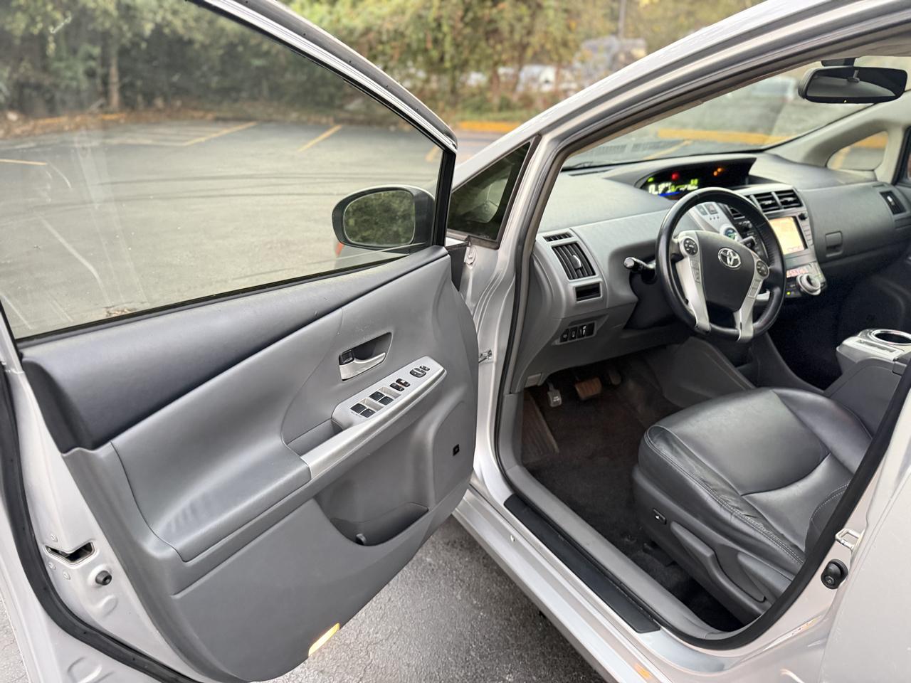 Toyota Prius V Three 2013