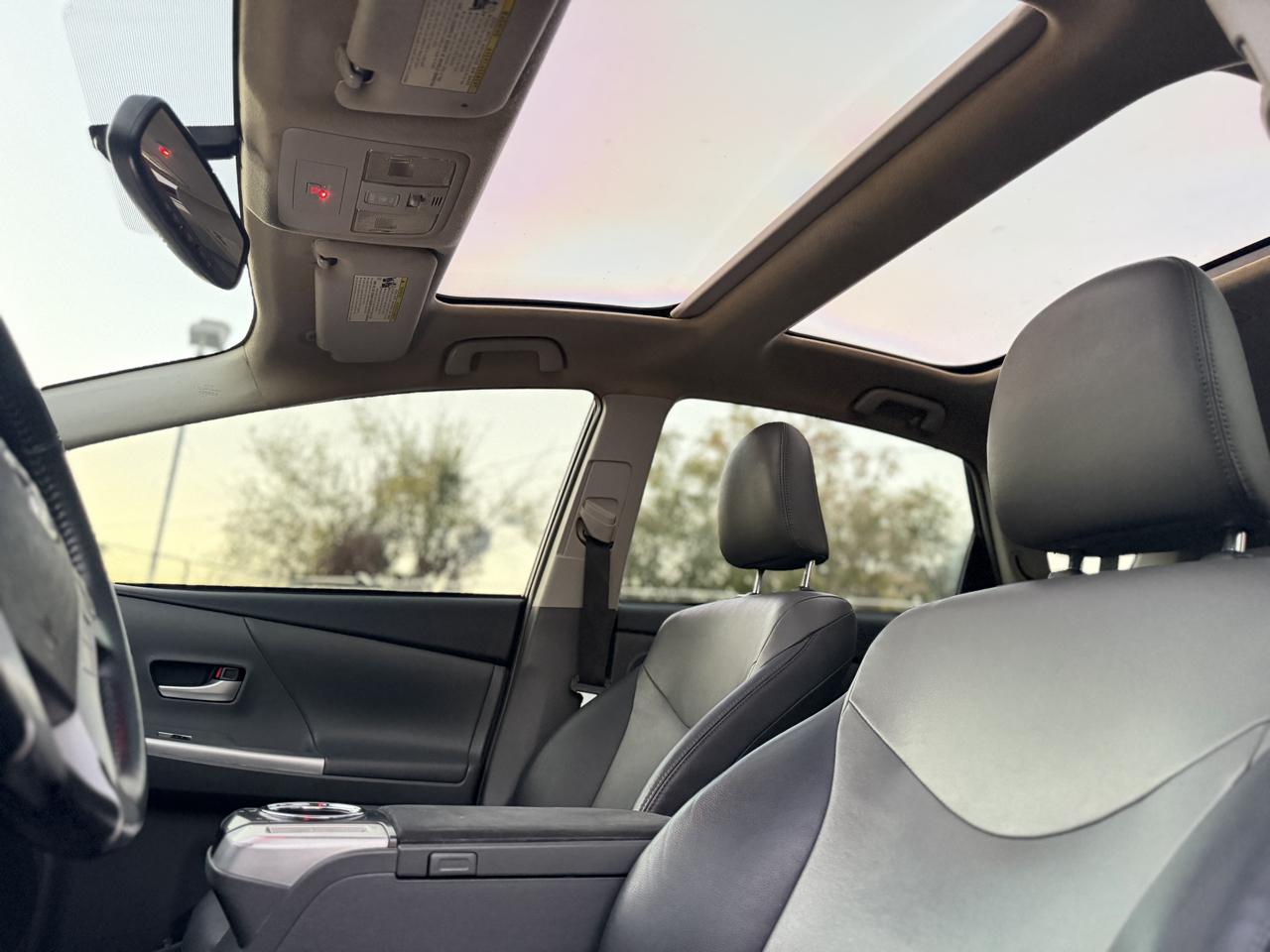 Toyota Prius V Three 2013