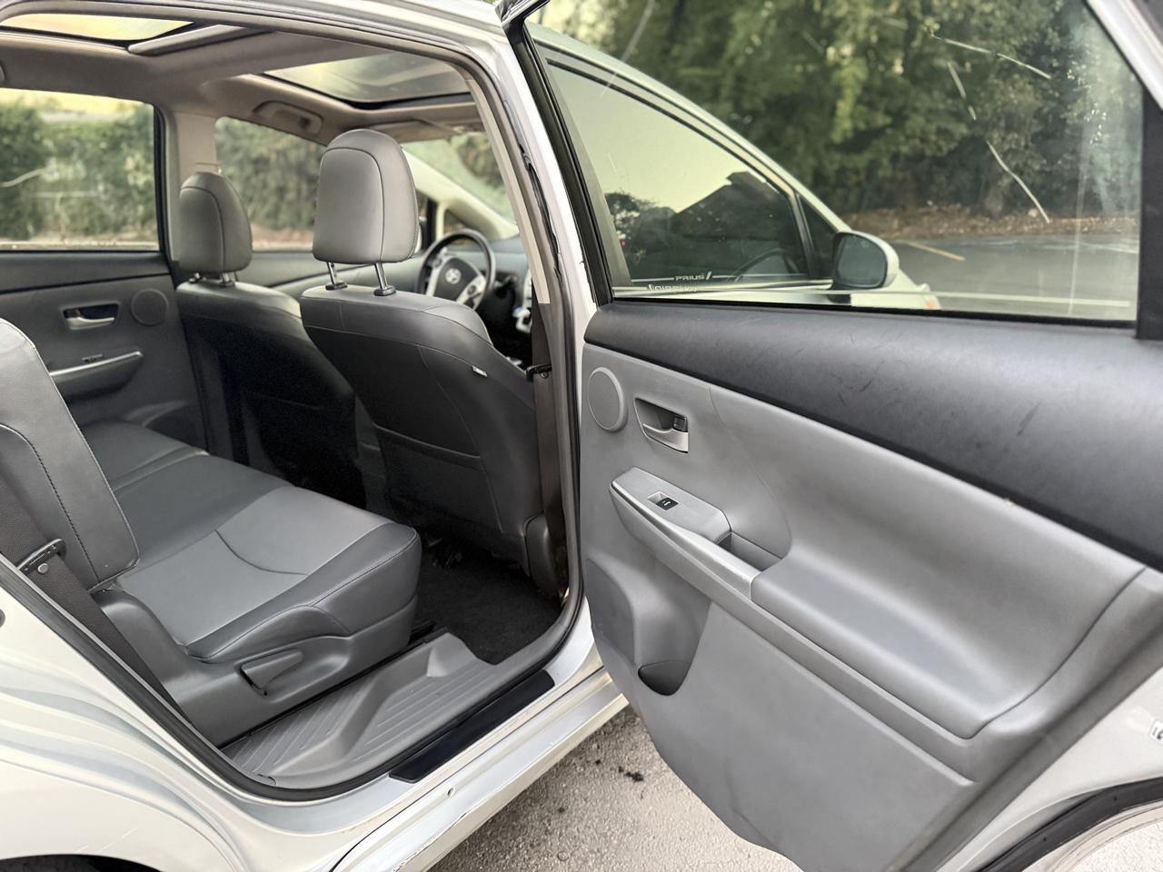 Toyota Prius V Three 2013