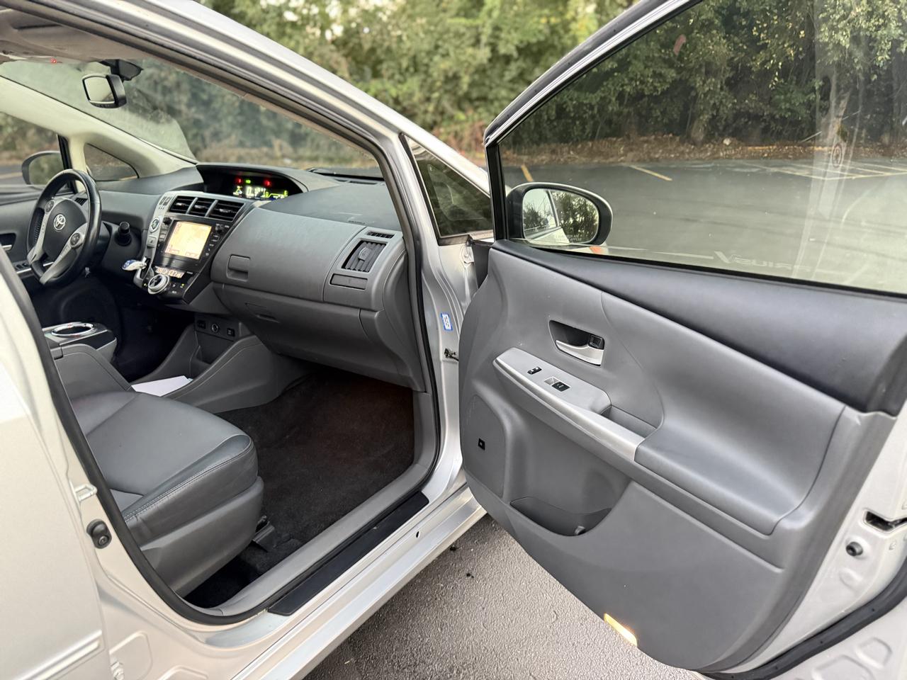 Toyota Prius V Three 2013