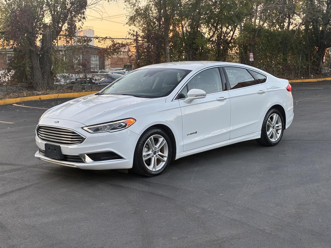 Ford Fusion Hybrid SE 2018
