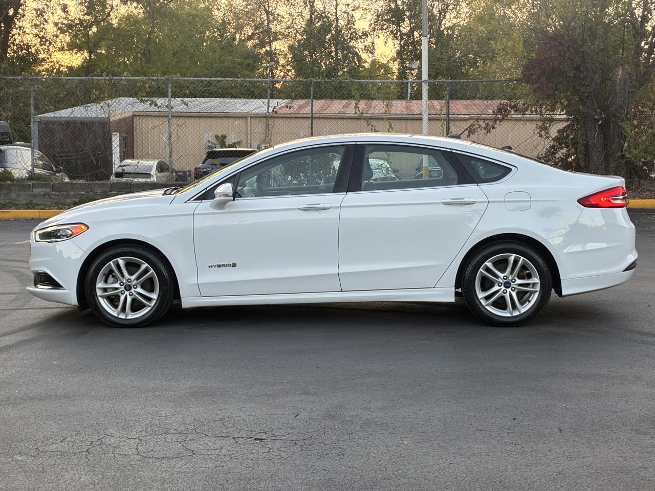 Ford Fusion Hybrid SE 2018