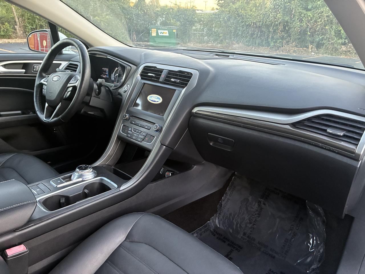 Ford Fusion Hybrid SE 2018