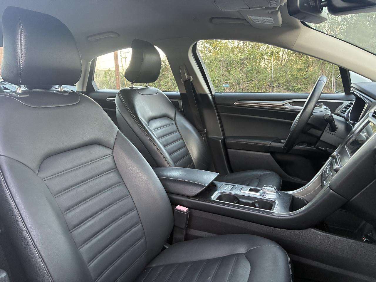 Ford Fusion Hybrid SE 2018