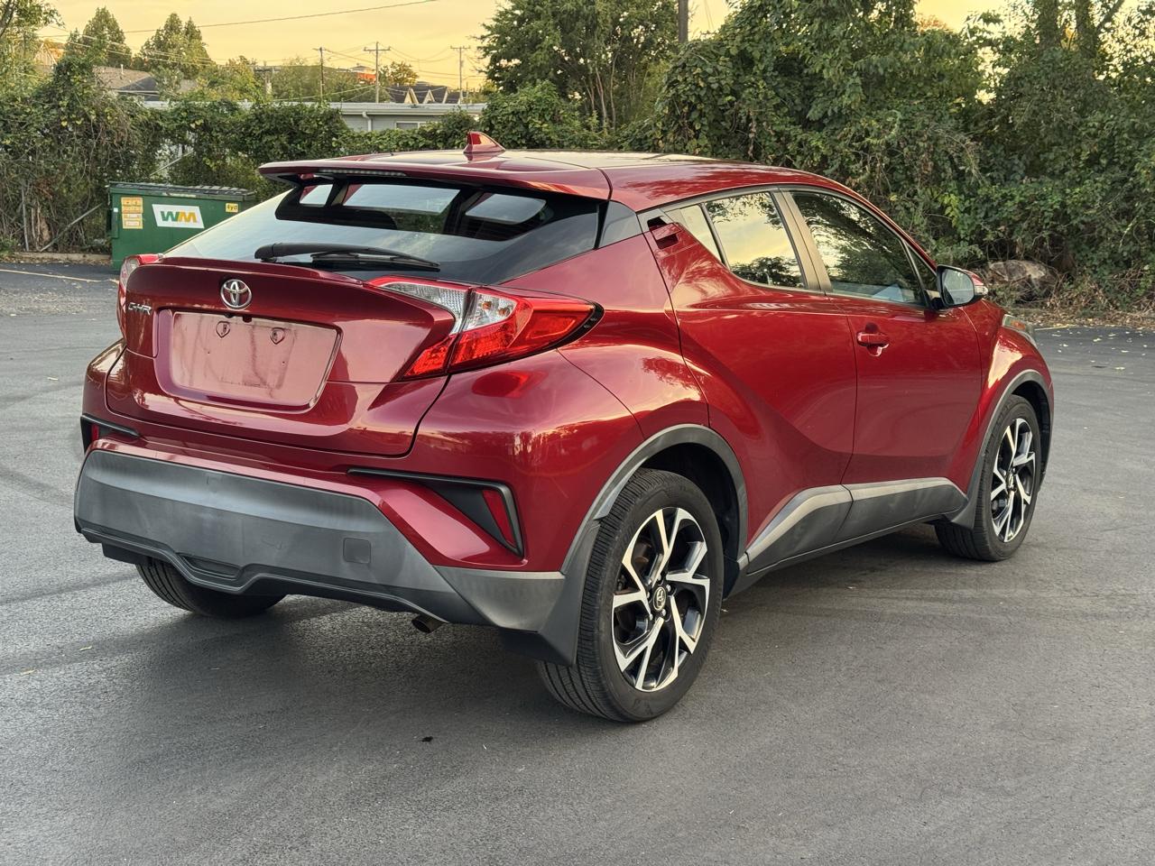 Toyota C-HR XLE 2018