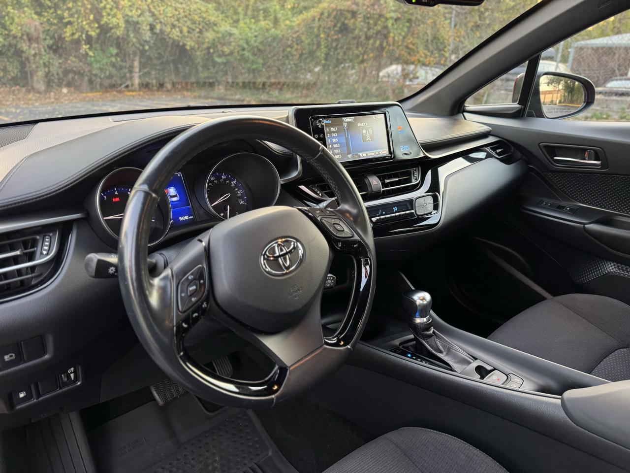 Toyota C-HR XLE 2018