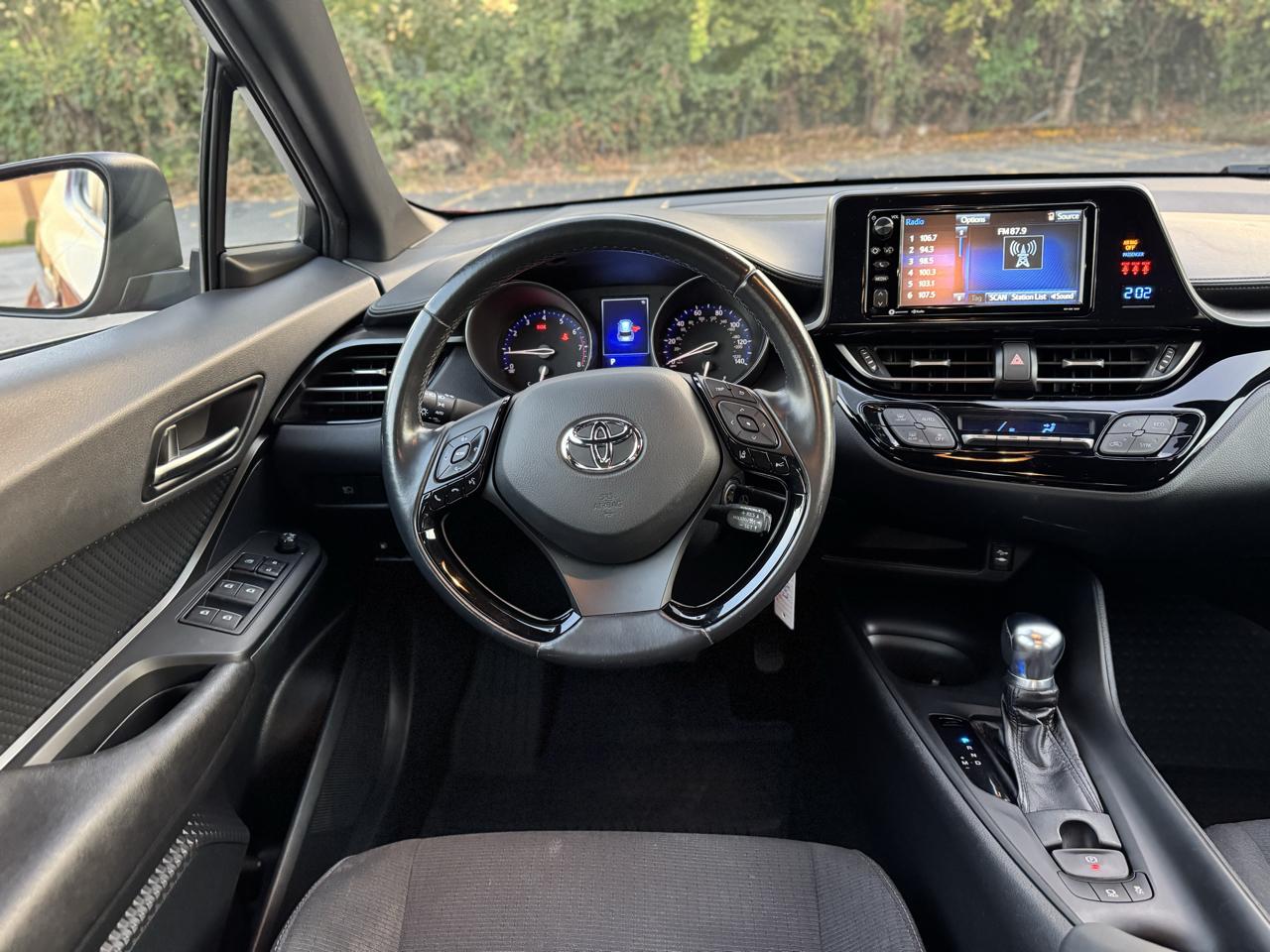 Toyota C-HR XLE 2018