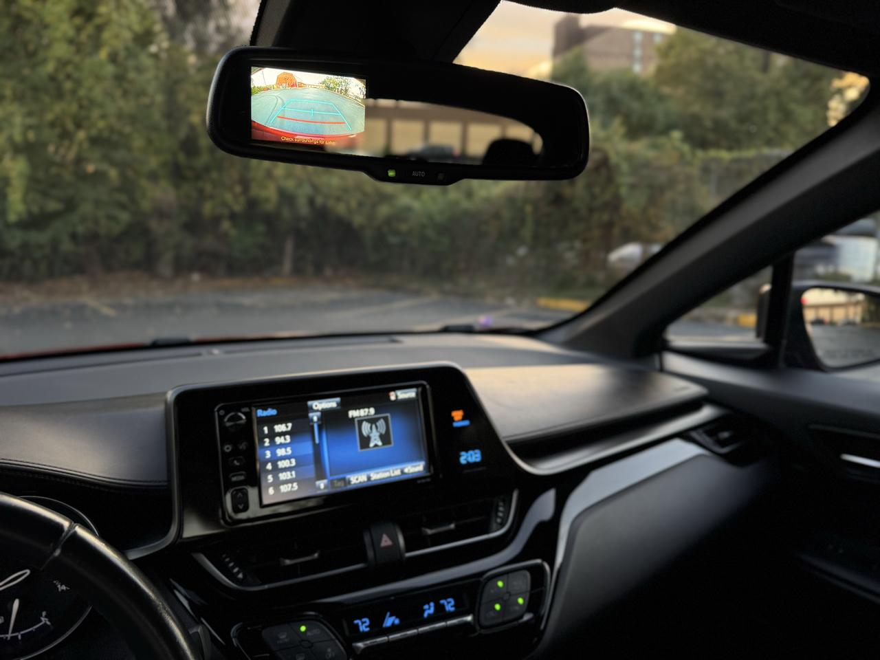 Toyota C-HR XLE 2018