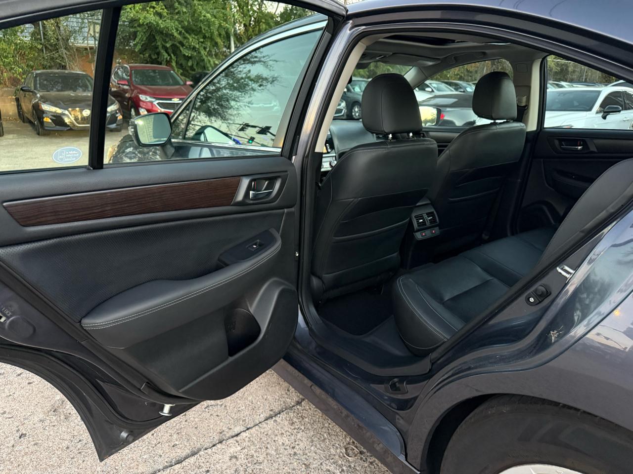 Subaru Legacy 3.6R Limited 2015