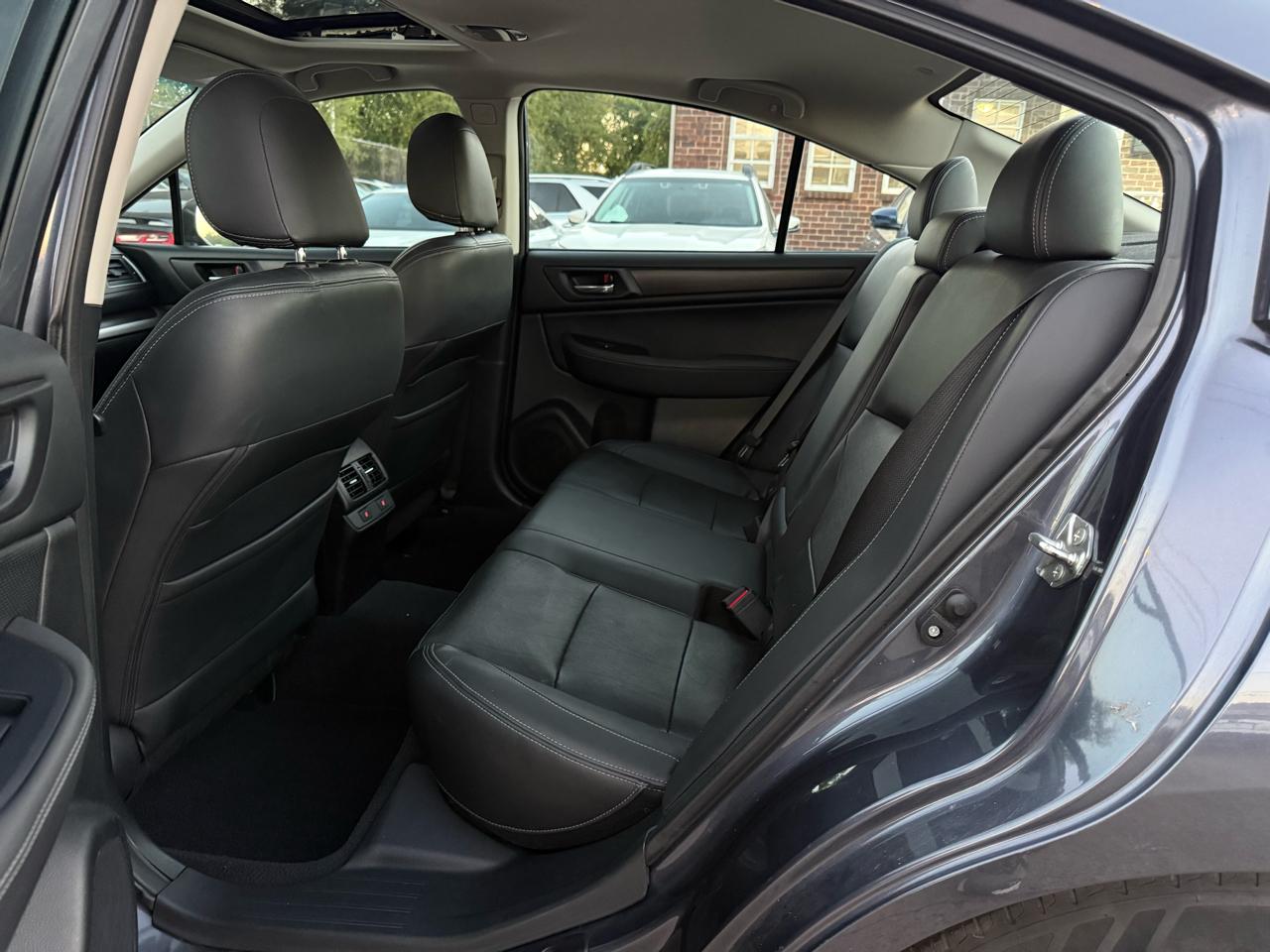 Subaru Legacy 3.6R Limited 2015