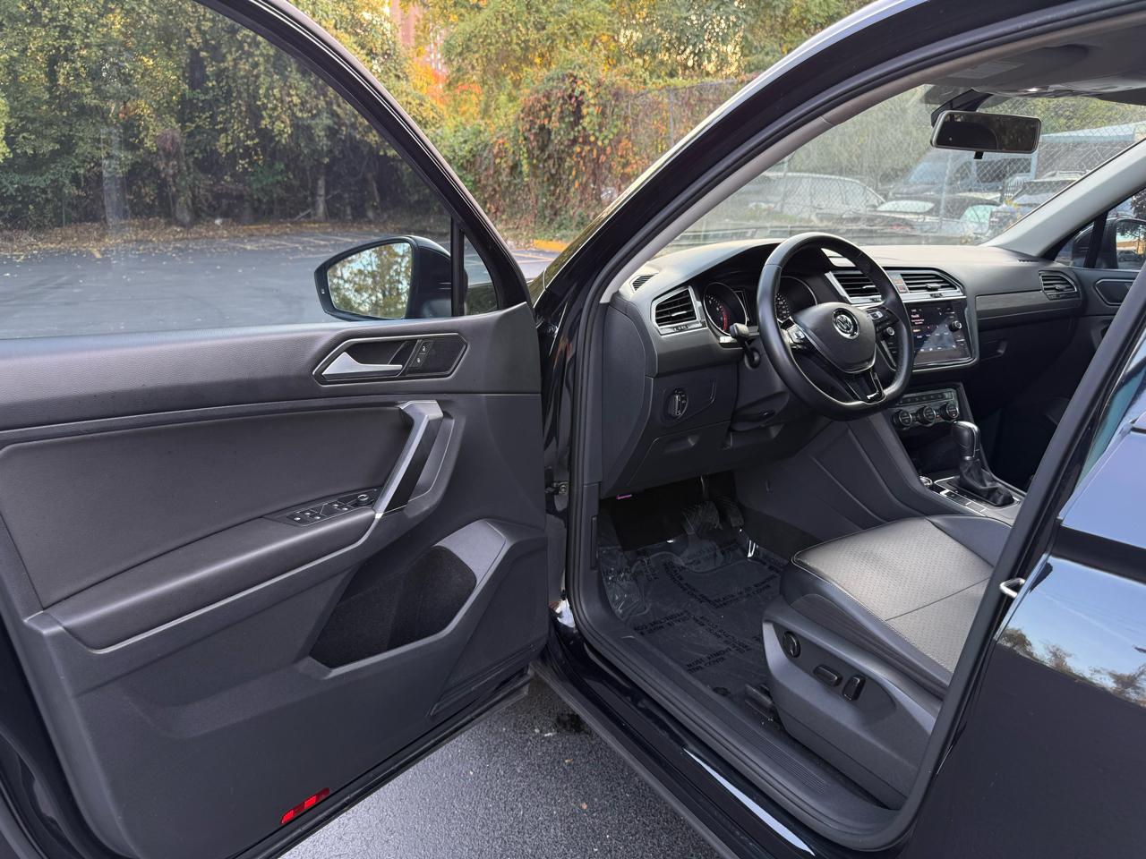 Volkswagen Tiguan SE 2018