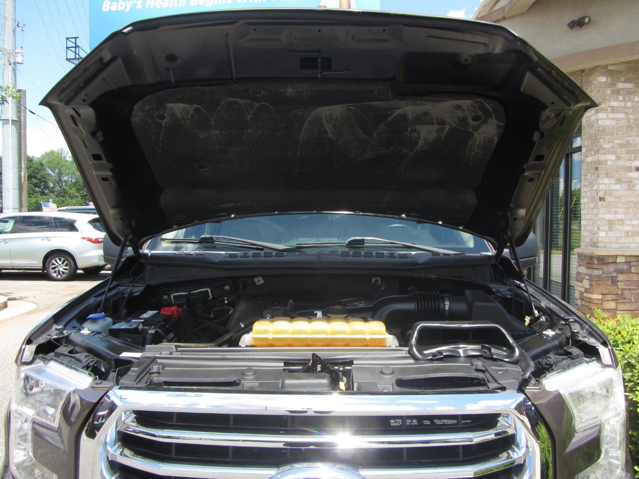 Ford F-150 2WD SuperCab 145" Lariat 2015