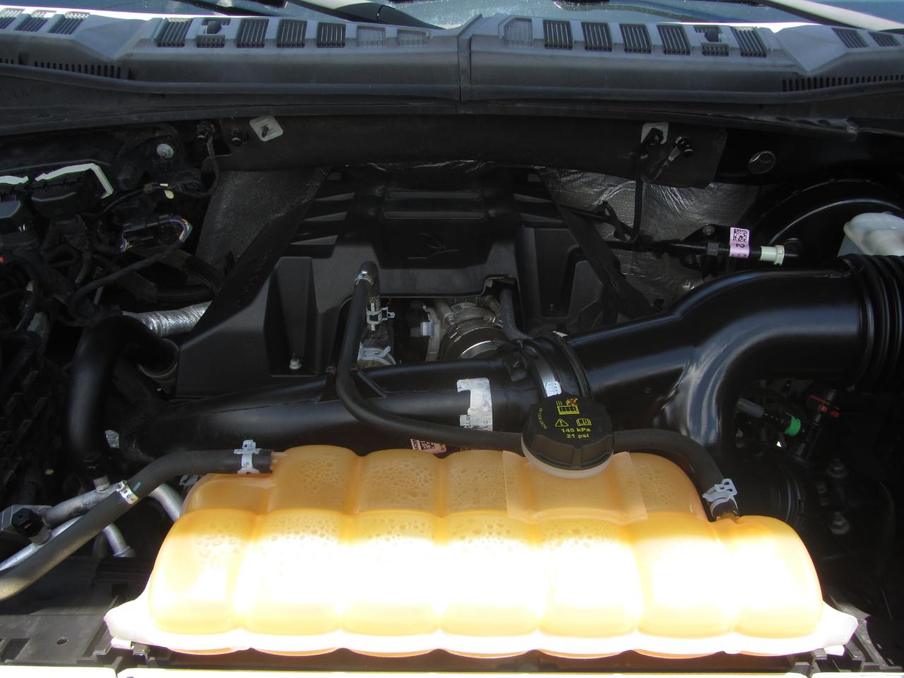 Ford F-150 2WD SuperCab 145" Lariat 2015
