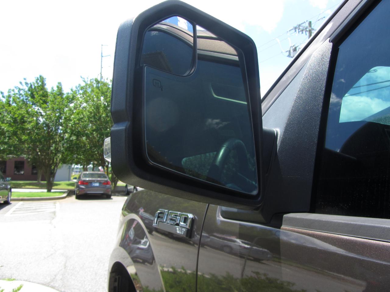 Ford F-150 2WD SuperCab 145" Lariat 2015