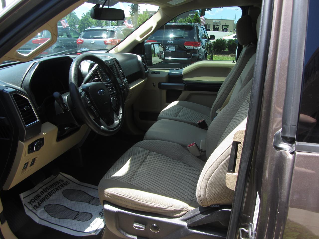 Ford F-150 2WD SuperCab 145" Lariat 2015