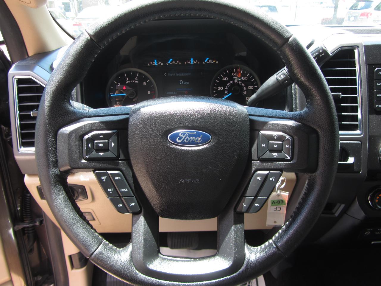 Ford F-150 2WD SuperCab 145" Lariat 2015