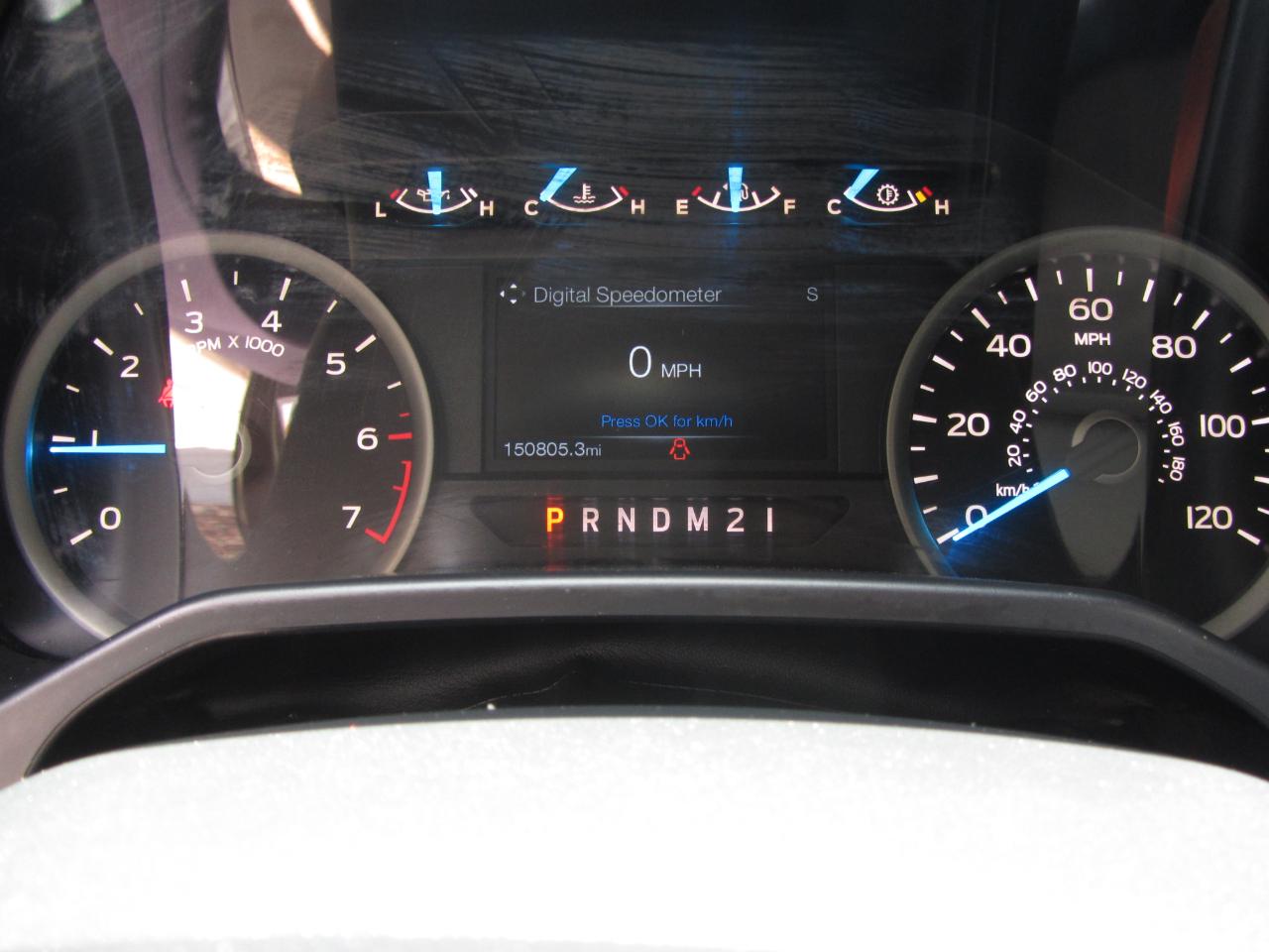 Ford F-150 2WD SuperCab 145" Lariat 2015
