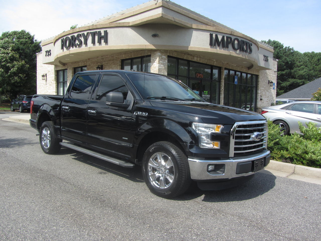 2016 Ford F-150 2WD SuperCrew 157" Lariat
