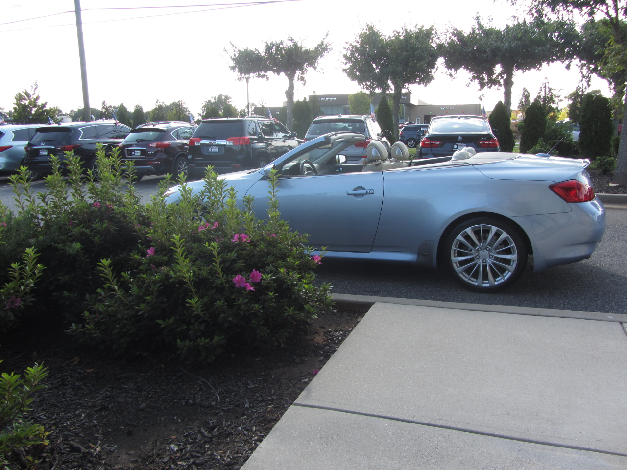 Infiniti G37 Convertible 2dr Base 2012 Infiniti G37 Convertible 2dr Base 2012