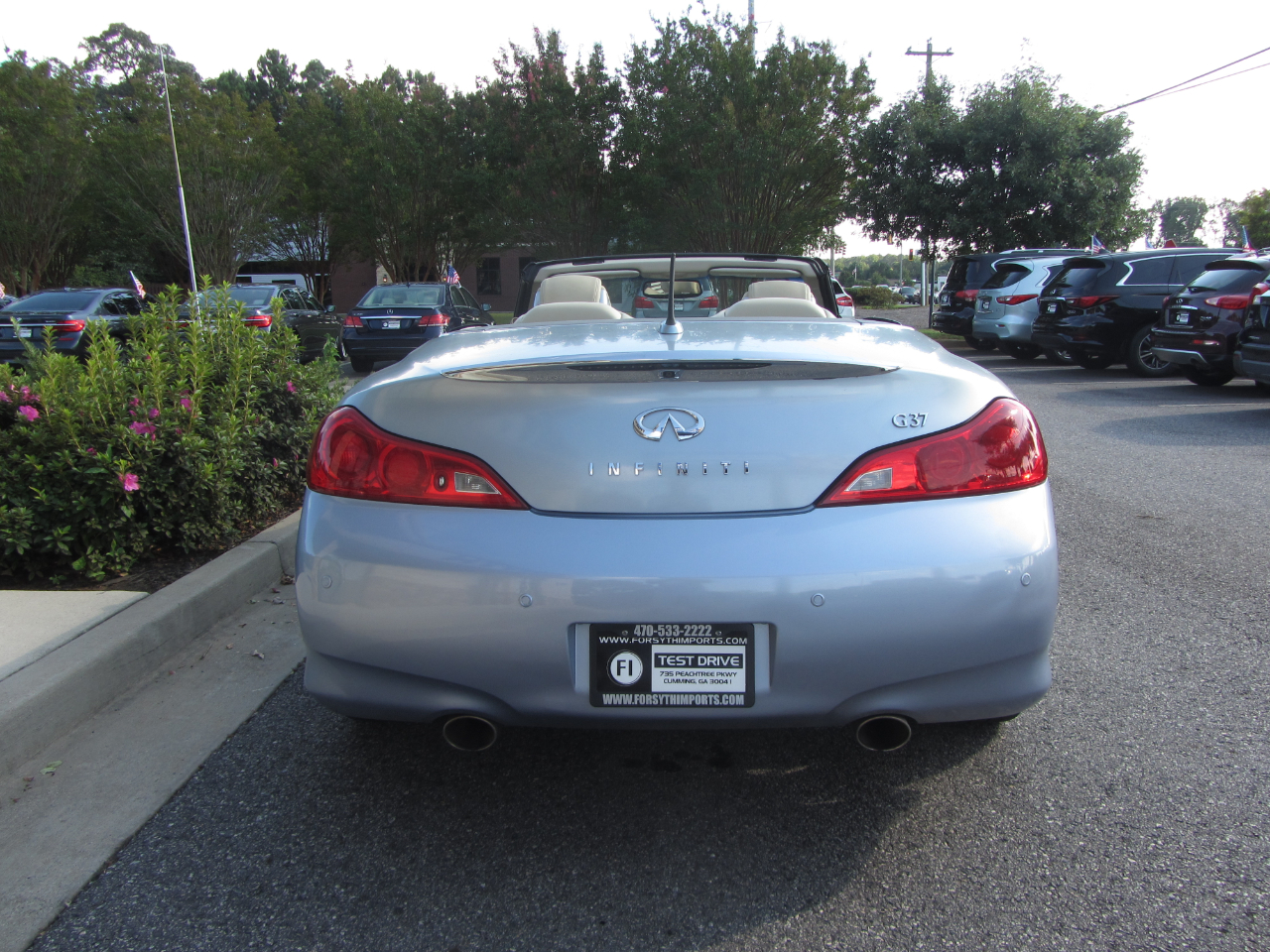 Infiniti G37 Convertible 2dr Base 2012 Infiniti G37 Convertible 2dr Base 2012