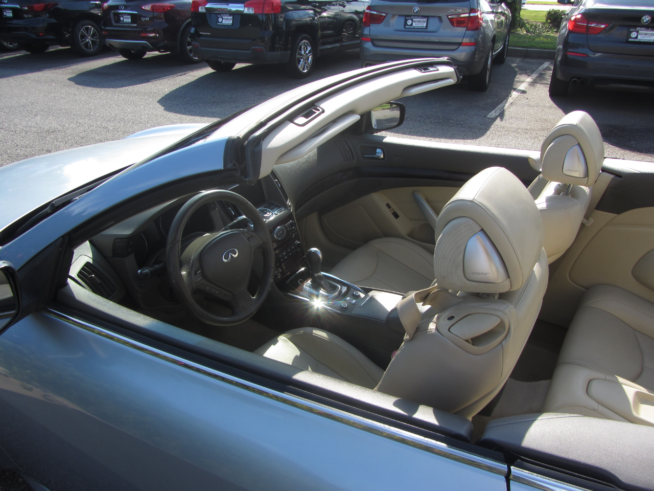 Infiniti G37 Convertible 2dr Base 2012 Infiniti G37 Convertible 2dr Base 2012