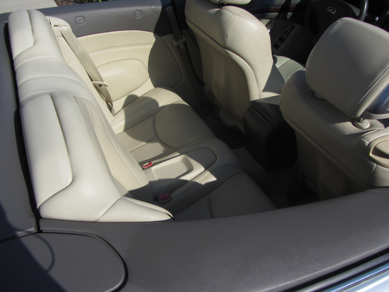 Infiniti G37 Convertible 2dr Base 2012 Infiniti G37 Convertible 2dr Base 2012