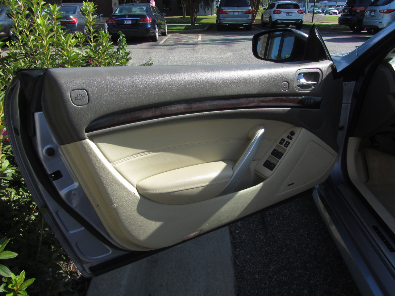 Infiniti G37 Convertible 2dr Base 2012 Infiniti G37 Convertible 2dr Base 2012