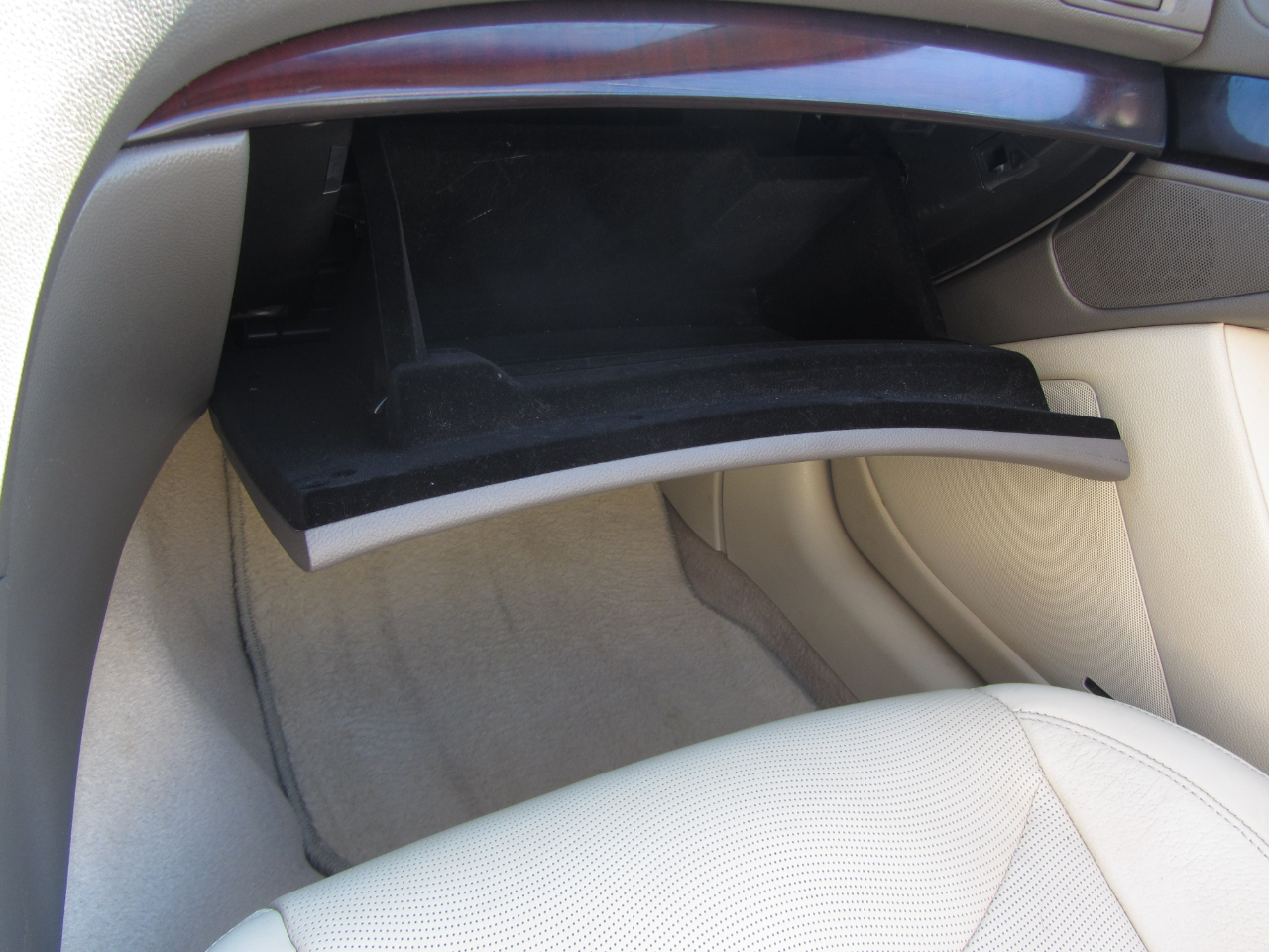 Infiniti G37 Convertible 2dr Base 2012 Infiniti G37 Convertible 2dr Base 2012