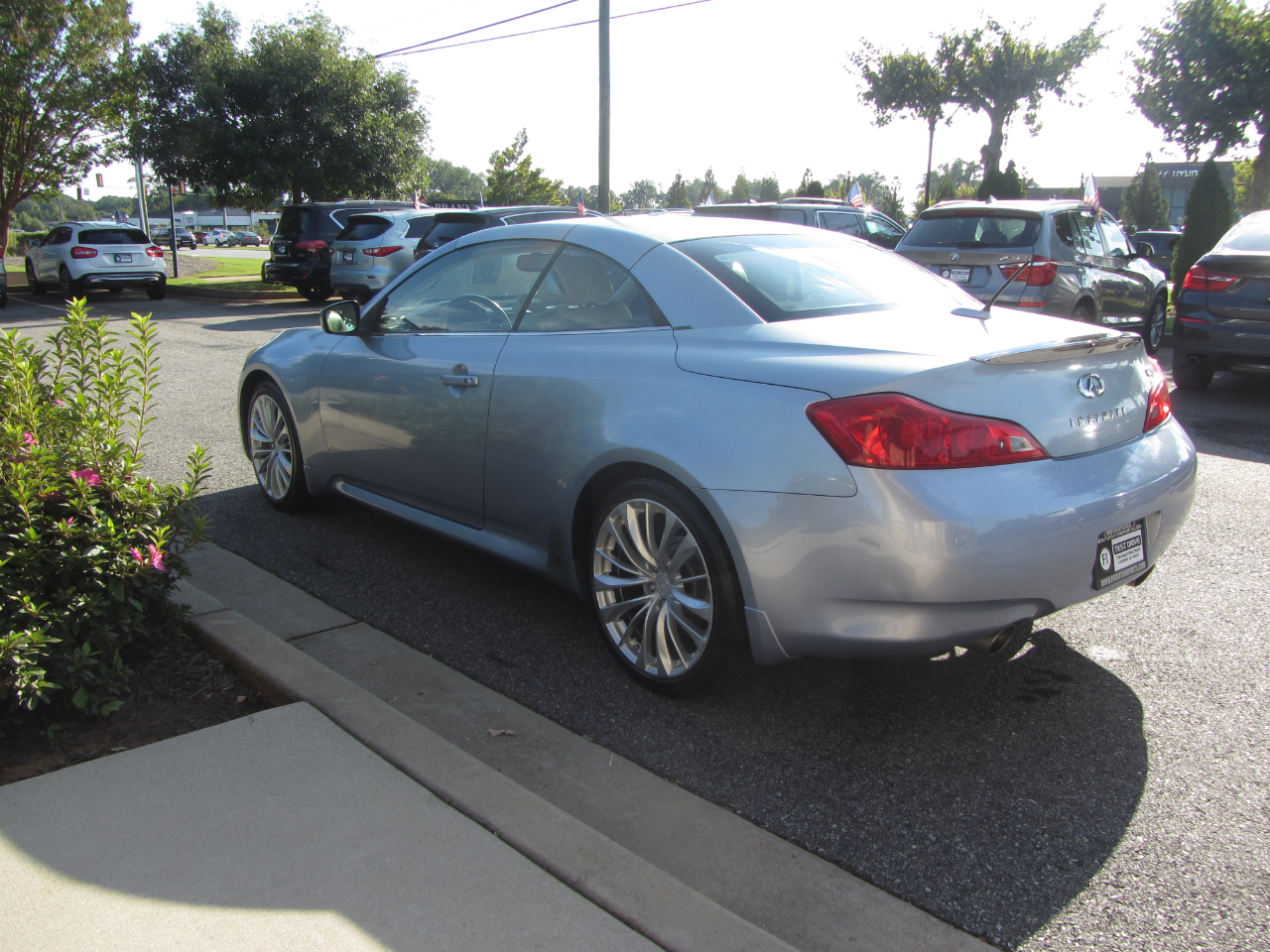 Infiniti G37 Convertible 2dr Base 2012 Infiniti G37 Convertible 2dr Base 2012