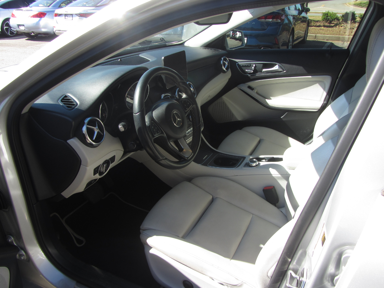 Mercedes-Benz GLA GLA 250 SUV 2018 Mercedes-Benz GLA GLA 250 SUV 2018