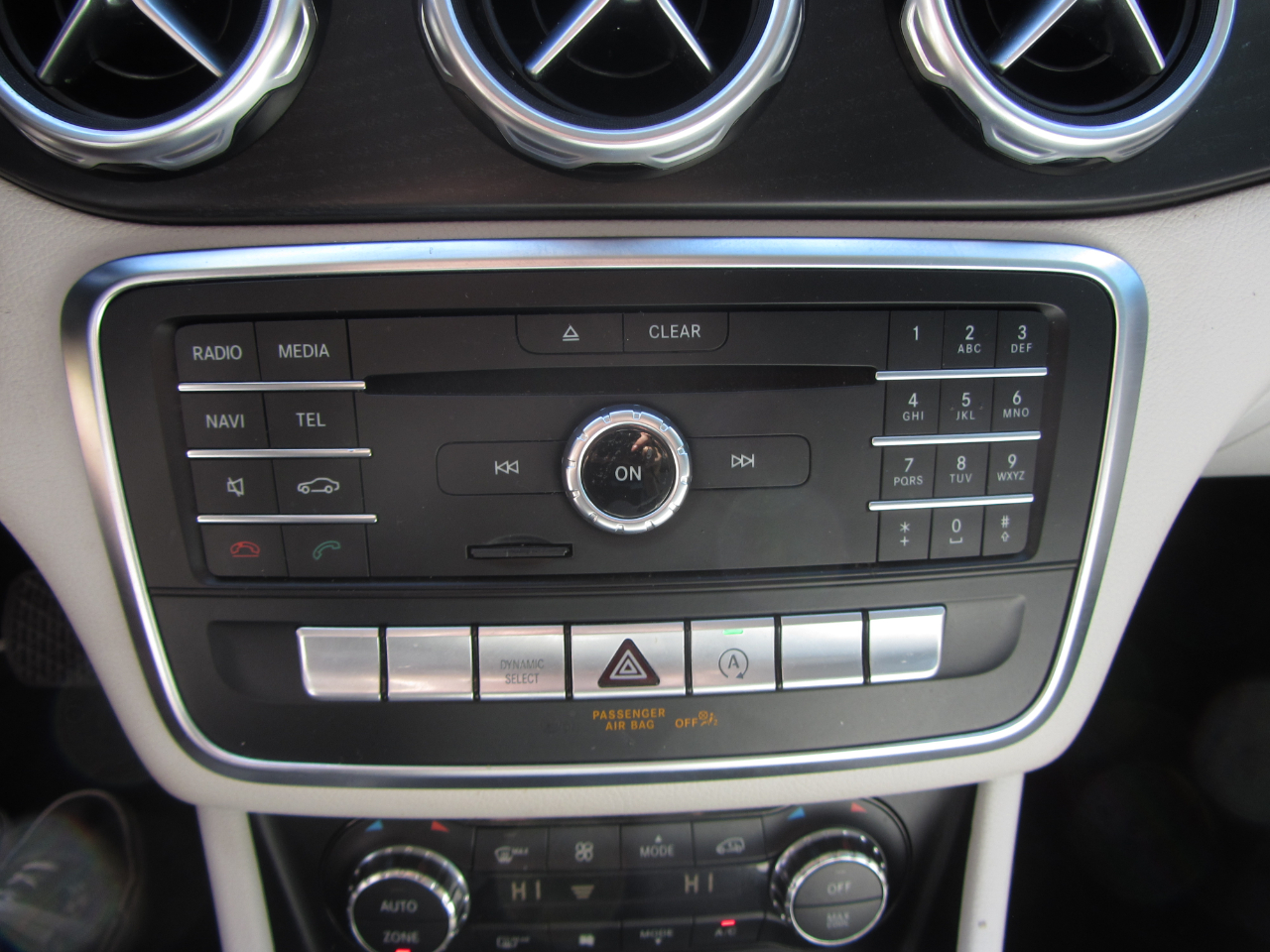 Mercedes-Benz GLA GLA 250 SUV 2018 Mercedes-Benz GLA GLA 250 SUV 2018