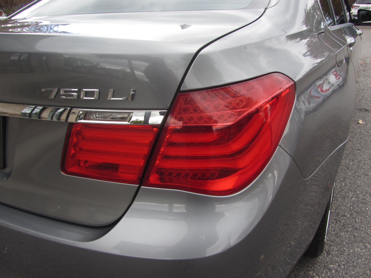 BMW 7 Series 4dr Sdn ALPINA B7 LWB RWD 2012 BMW 7 Series 4dr Sdn ALPINA B7 LWB RWD 2012