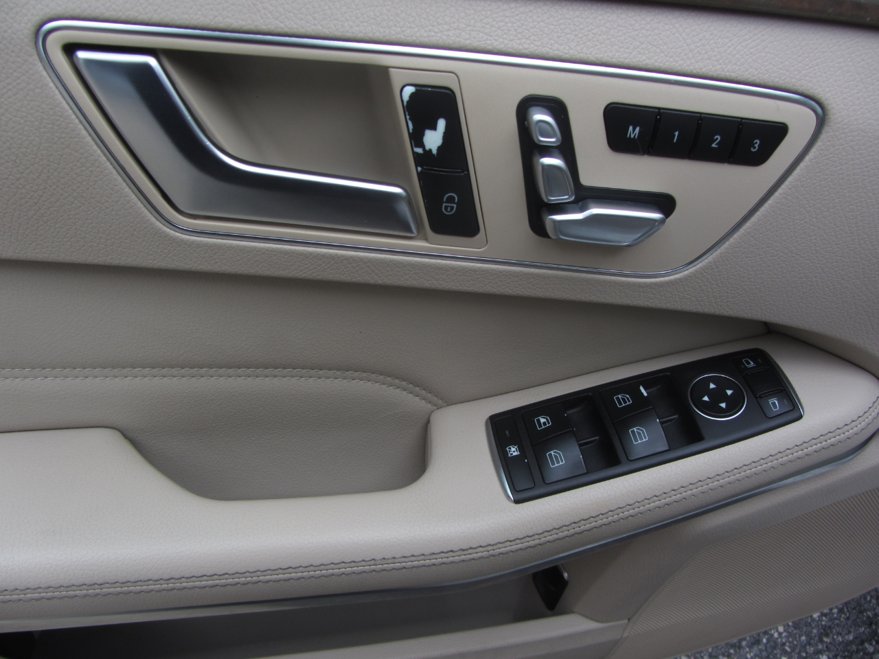 Mercedes-Benz E-Class 4dr Sdn E 350 Sport RWD 2014 Mercedes-Benz E-Class 4dr Sdn E 350 Sport RWD 2014