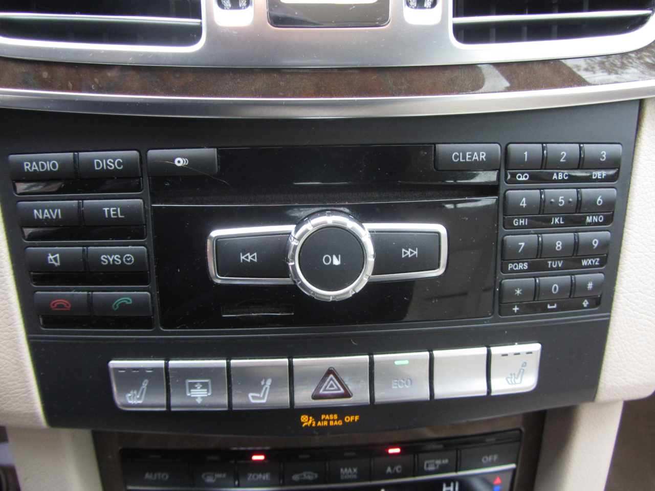 Mercedes-Benz E-Class 4dr Sdn E 350 Sport RWD 2014 Mercedes-Benz E-Class 4dr Sdn E 350 Sport RWD 2014