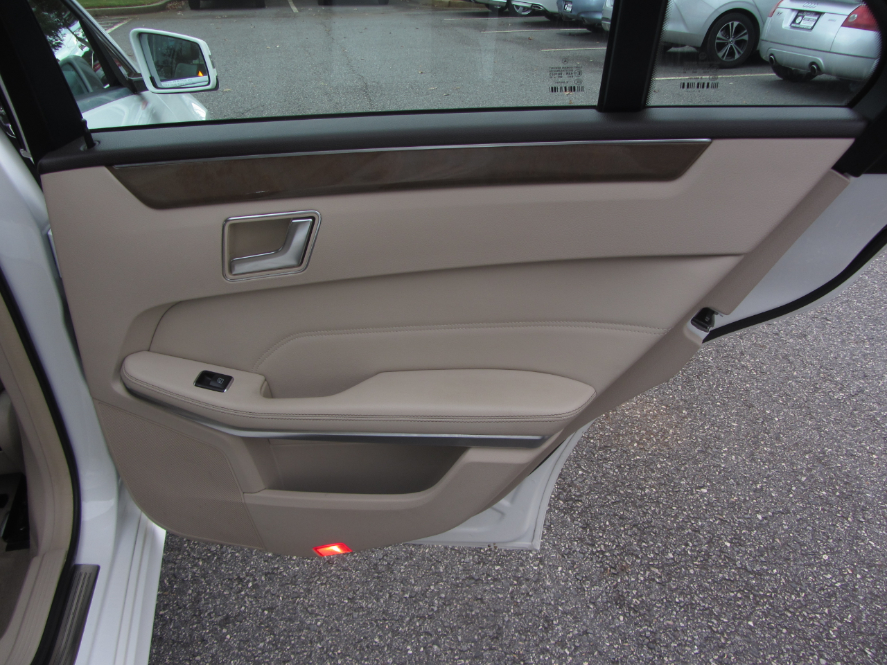 Mercedes-Benz E-Class 4dr Sdn E 350 Sport RWD 2014 Mercedes-Benz E-Class 4dr Sdn E 350 Sport RWD 2014