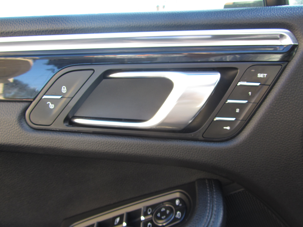 Porsche Macan AWD 4dr S 2015 Porsche Macan AWD 4dr S 2015