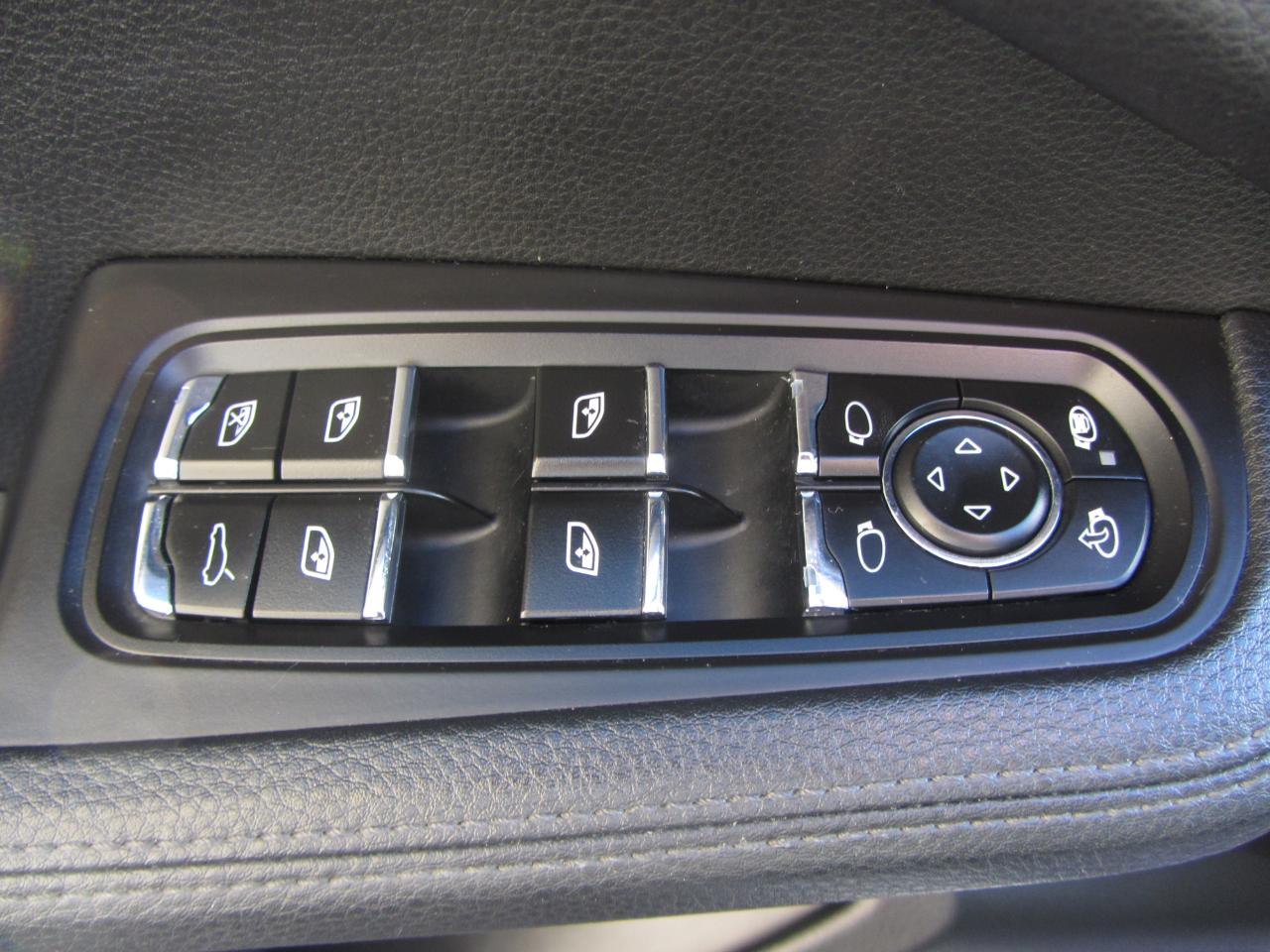 Porsche Macan AWD 4dr S 2015 Porsche Macan AWD 4dr S 2015