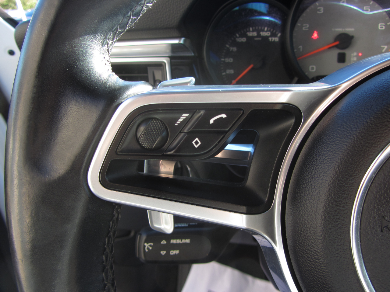 Porsche Macan AWD 4dr S 2015 Porsche Macan AWD 4dr S 2015