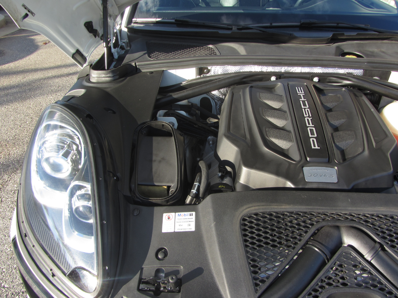 Porsche Macan AWD 4dr S 2015 Porsche Macan AWD 4dr S 2015