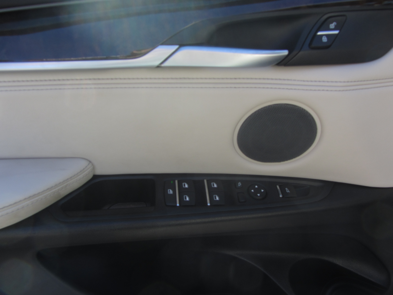 BMW X5 xDrive50i Sports Activity Vehicle 2017