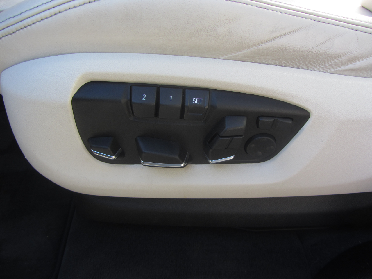 BMW X5 xDrive50i Sports Activity Vehicle 2017