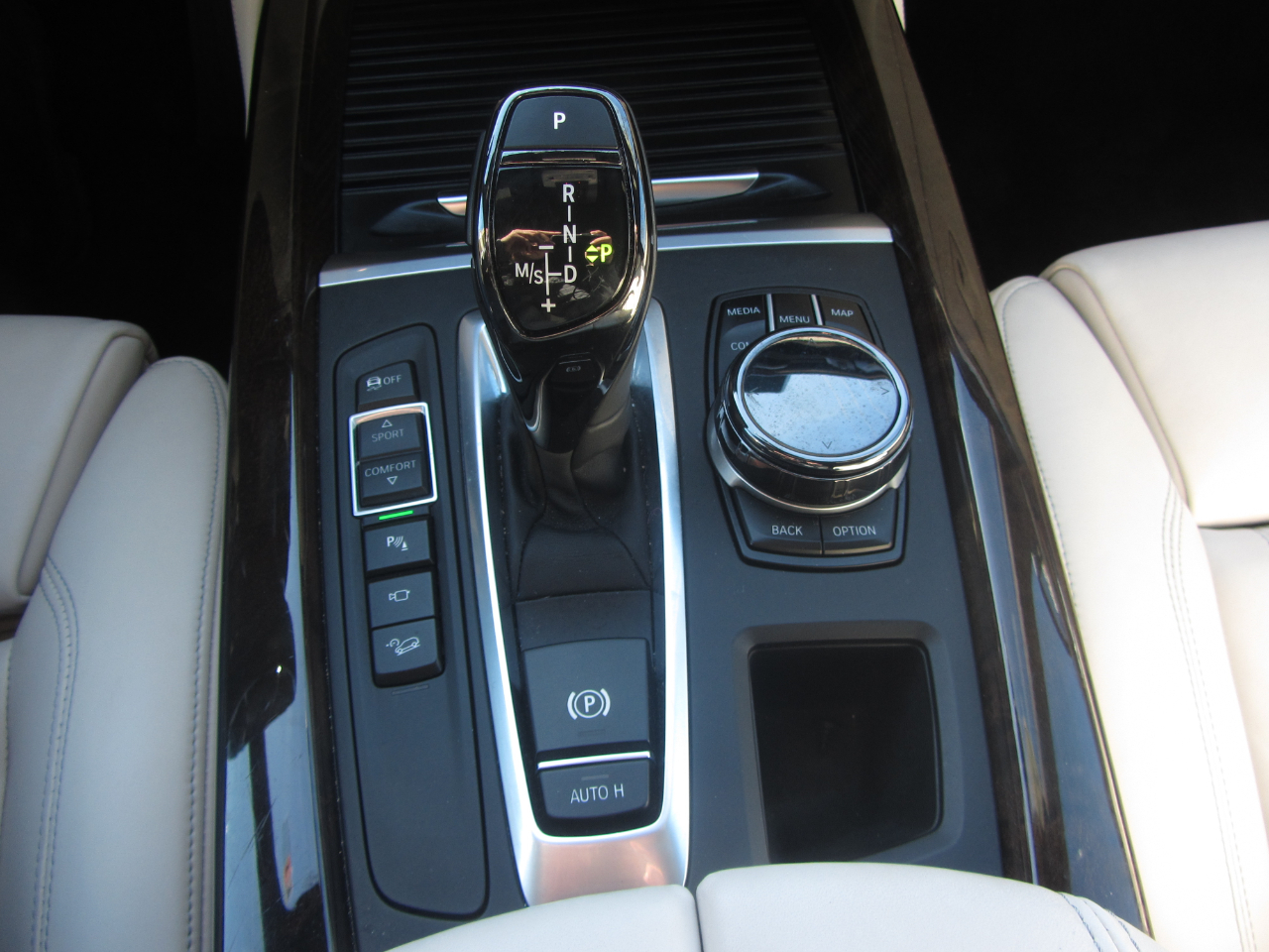 BMW X5 xDrive50i Sports Activity Vehicle 2017