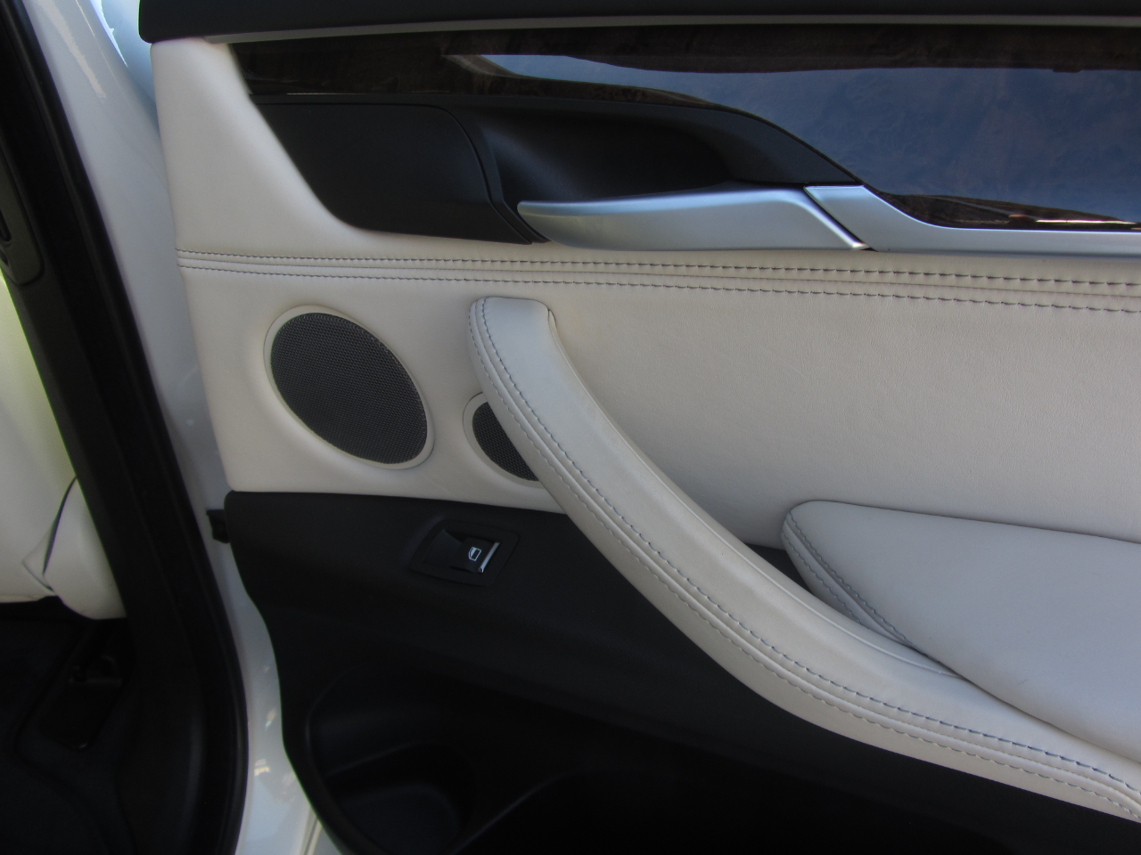 BMW X5 xDrive50i Sports Activity Vehicle 2017