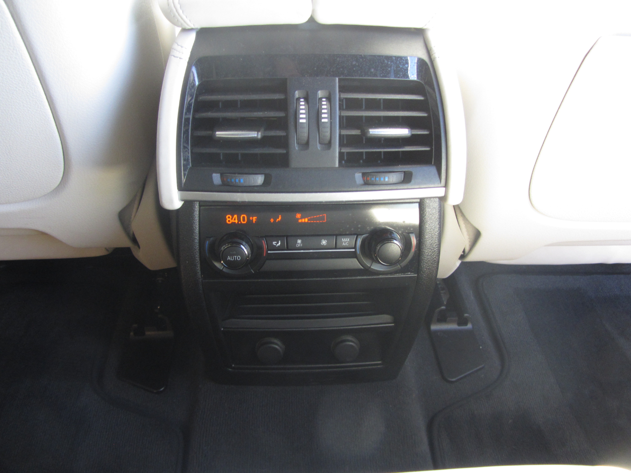 BMW X5 xDrive50i Sports Activity Vehicle 2017