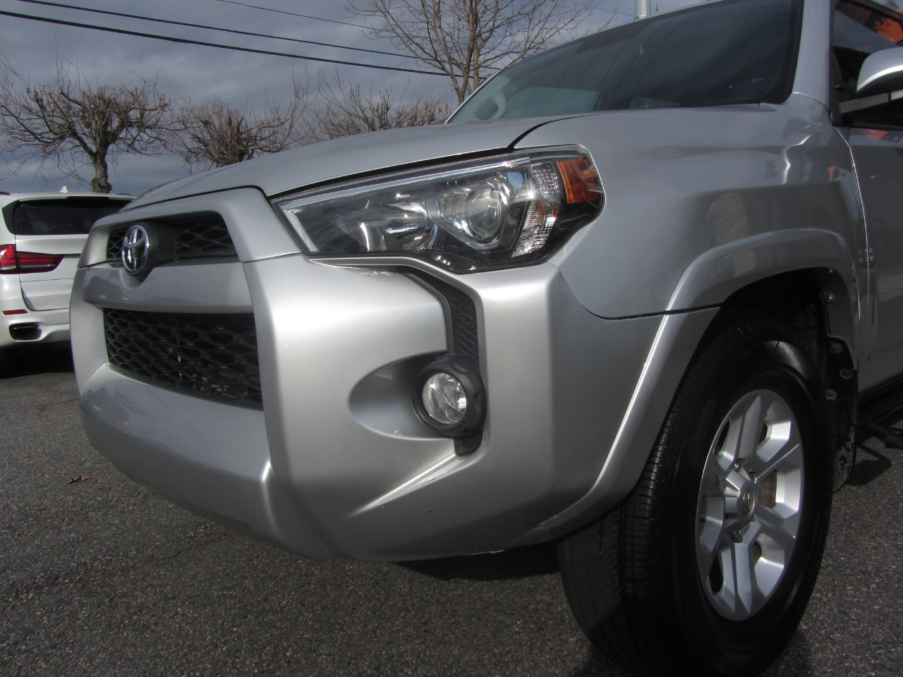 Toyota 4Runner SR5 Premium 2WD (Natl) 2018