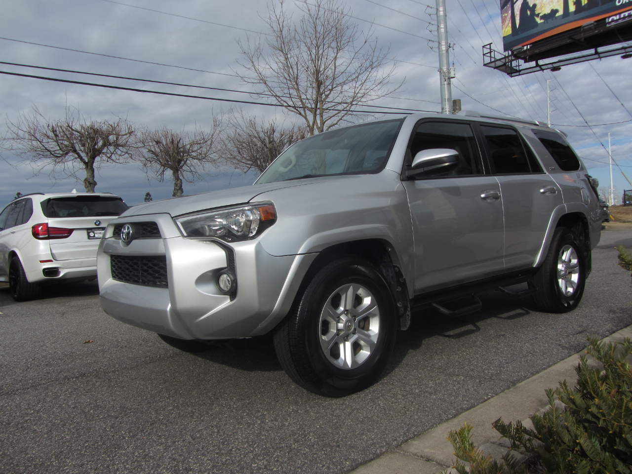Toyota 4Runner SR5 Premium 2WD (Natl) 2018