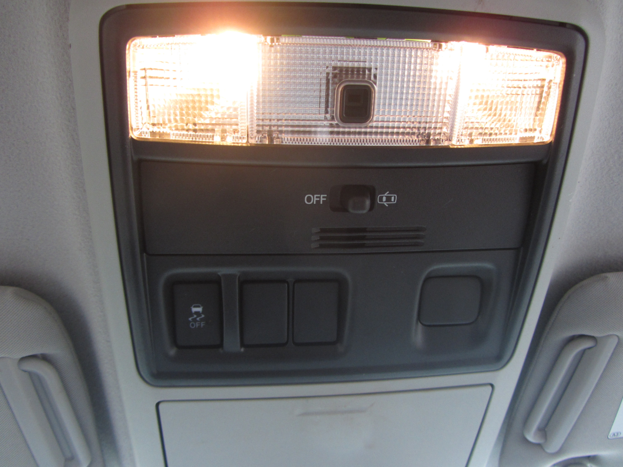 Toyota 4Runner SR5 Premium 2WD (Natl) 2018