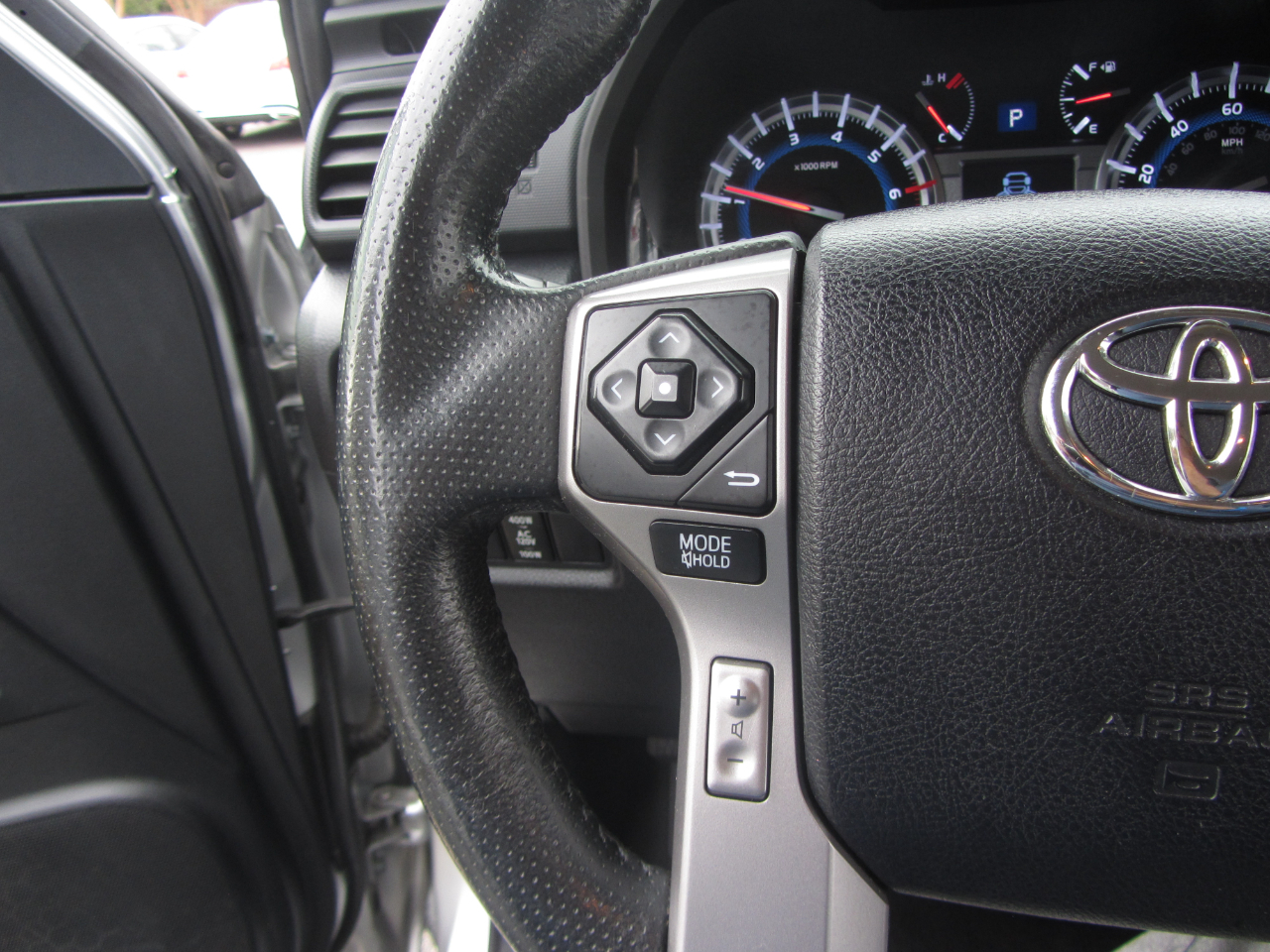 Toyota 4Runner SR5 Premium 2WD (Natl) 2018