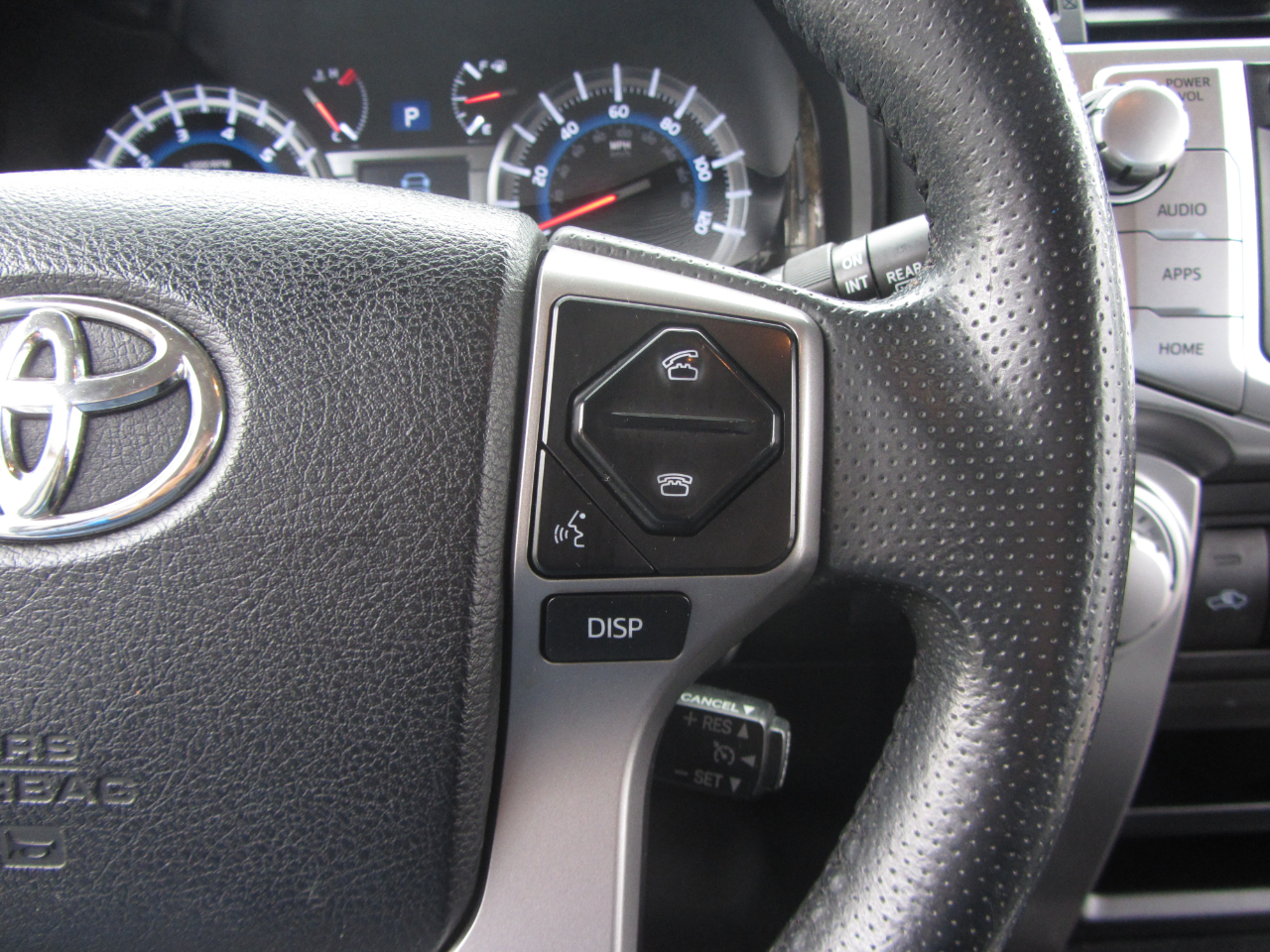 Toyota 4Runner SR5 Premium 2WD (Natl) 2018